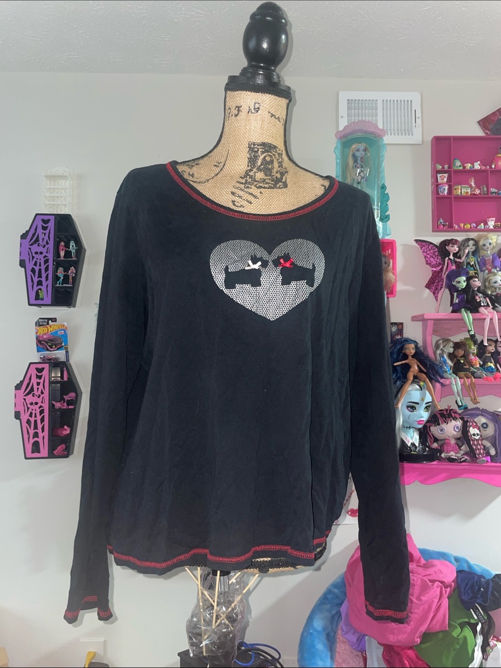 Bobbie Brooks Black Heart Graphic Crewneck Sweater with Red Trim